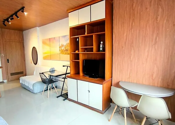 Lindo Studio Completo Na Barra Com Piscina No Rooftop Do Edf, Proximo Ao Porto Da Barra